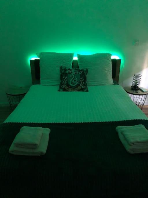 Maison Harry Potter Pour 6 Personnes En Centre Ville มงโตบ็อง ภายนอก รูปภาพ